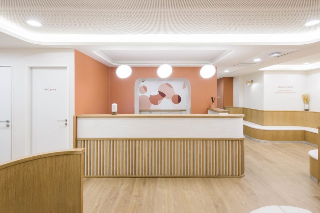 Accueil au design soigné du cabinet de dermatologie DERMAE, Oglo architectes